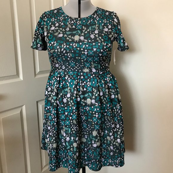 LuLaRoe Dresses & Skirts - NWT LuLaRoe Amelia Dress